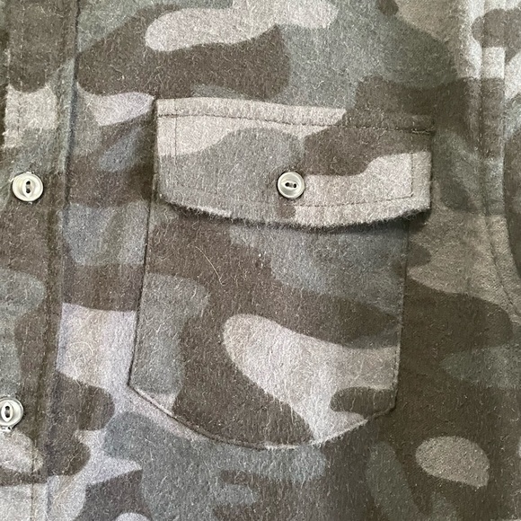 Men’s Cotton Camouflage Print Long Sleeve Button Up  Shirt - Picture 6 of 10